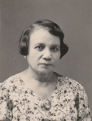 Ennie Josephina Augusta 'Net' Pereira