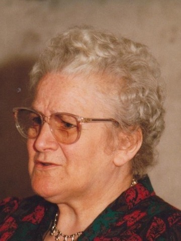 Estella Staes