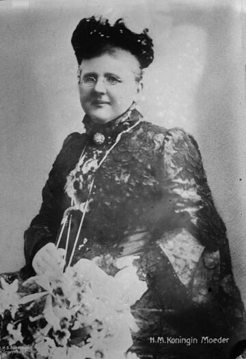 Adelheid Emma Wilhelmina Theresia van Waldeck-Pyrmont
